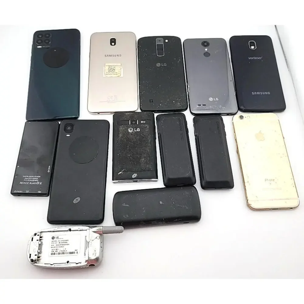 Lot of 13 Phones – As-Is – For Parts / Repair / Gold Recovery
